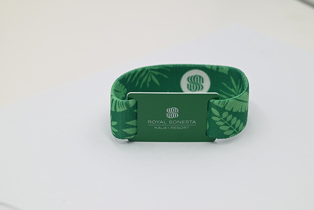 和接觸式IC卡相比，非接觸式卡有什么樣的優點？