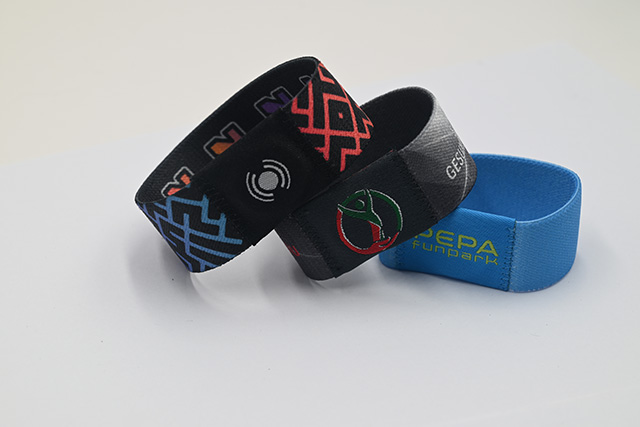 鐳射卡的制作，鐳射卡的優(yōu)點