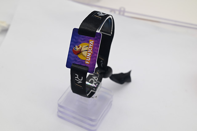 大多數酒店使用不同功能的智能卡來連接酒店系統